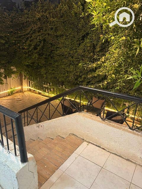 8 a3edbefa-2725-4cfa-a89a-ff7fc47a6722. jpg