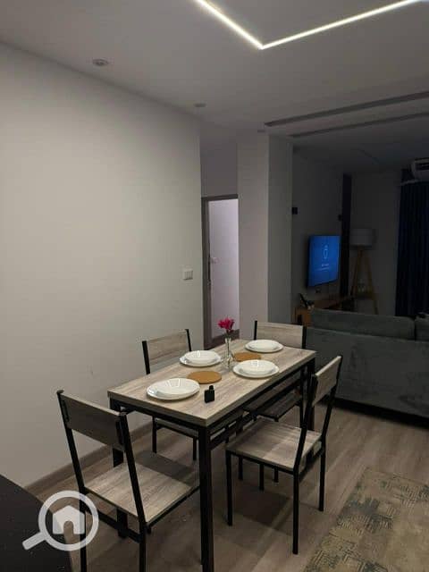 10 e0ea2af4-e899-4755-b05d-a007de25d867. jpg