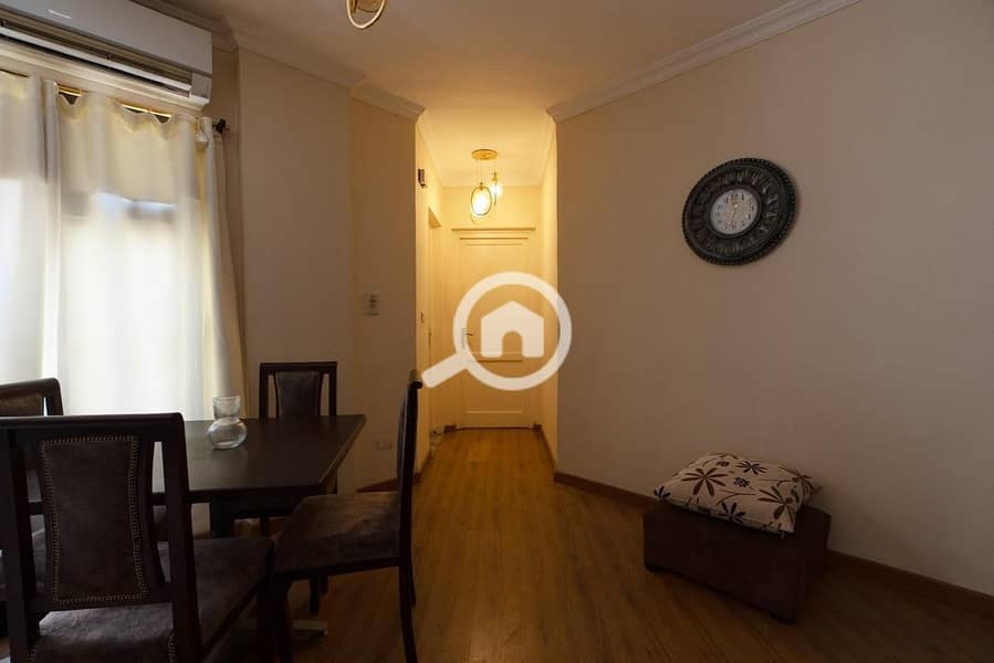 4 35528f45-dccc-42b4-bdbc-b5bba8f5739a. jpg