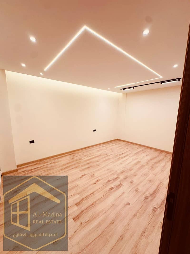 18 WhatsApp Image 2025-11-11 at 2.33. 46 PM (1). jpeg