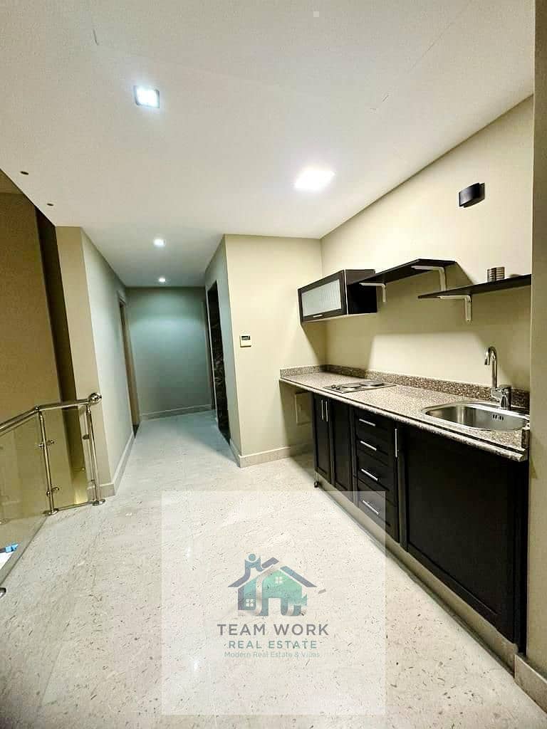 25 WhatsApp Image 2025-11-13 at 8.00. 38 PM. jpeg