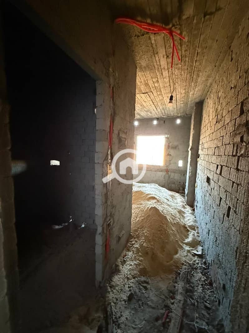 10 20359554-8013-4bf2-adb1-d61a030e7d05. jpeg