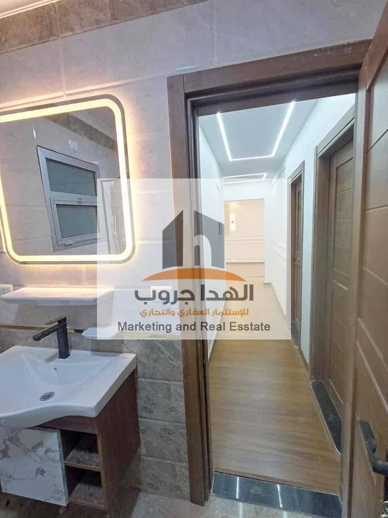 13 43A11BA7-B545-455E-99DB-F5FDAD7FF271. jpg