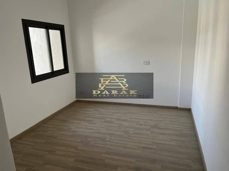 10 b81a4b14-e4d7-4464-8cf7-c395ac4768b4. jpg