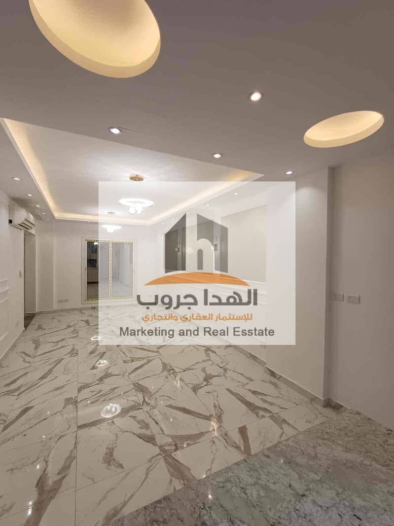 12 a01ec2d8-43ca-42f4-9e6a-465d2cf25945. jpg