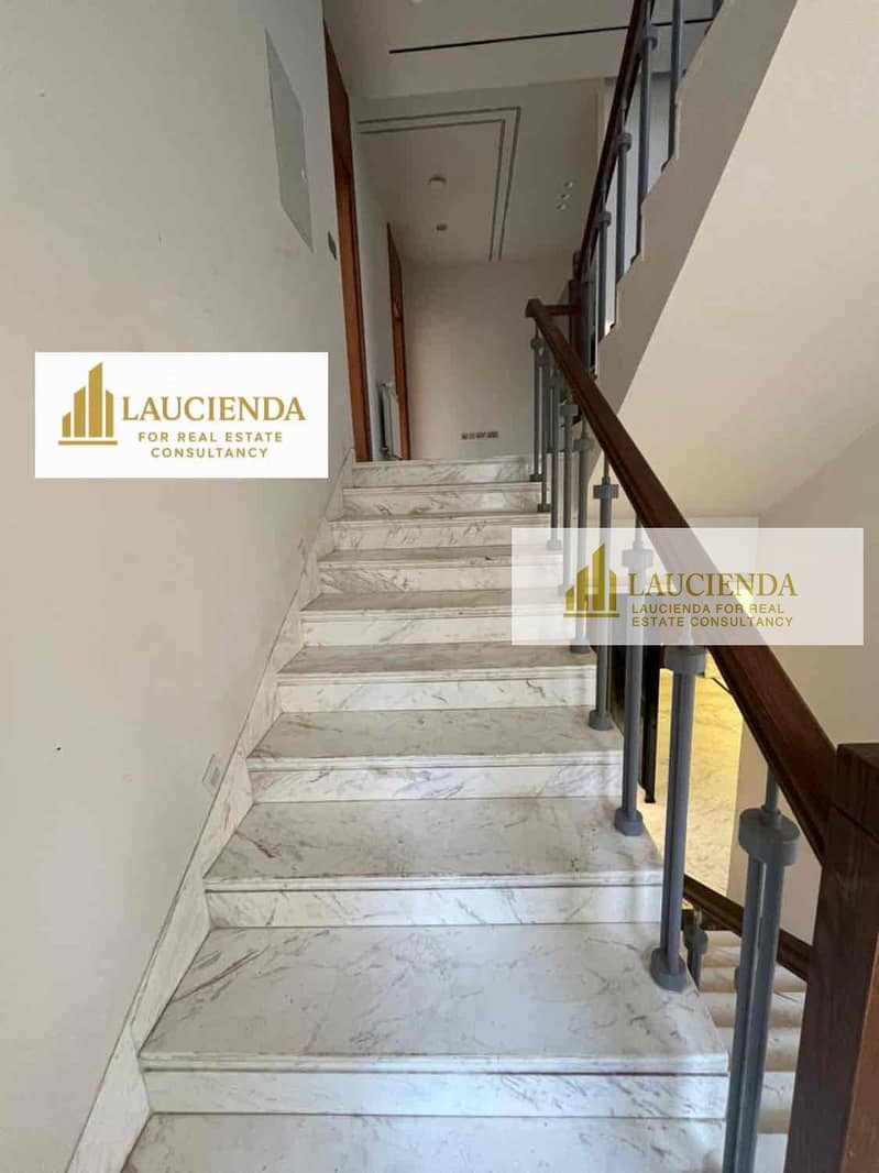 8 A3D18DC0-2215-4C7A-A53F-2E4ED9C33EF3. jpg