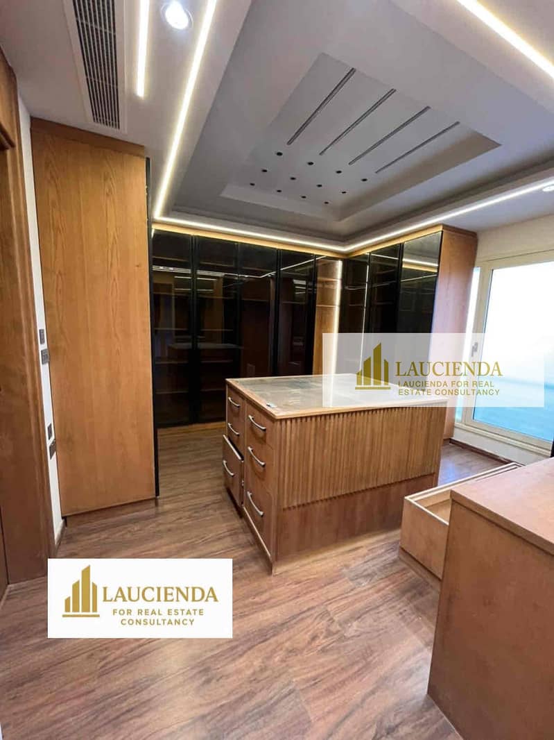 9 C1BFC7FE-3E5F-4001-A13A-7AA3CB680A6A. jpg