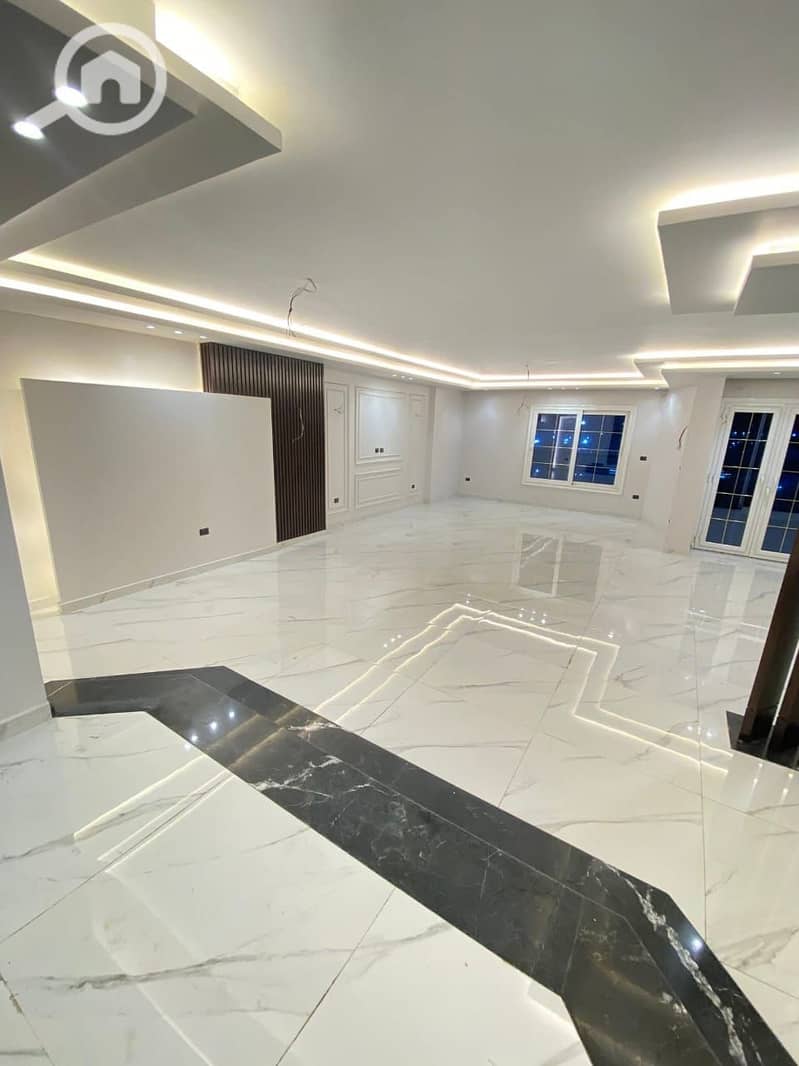 3 effac0df-fed6-451c-8d9c-628cb700e364. jpeg