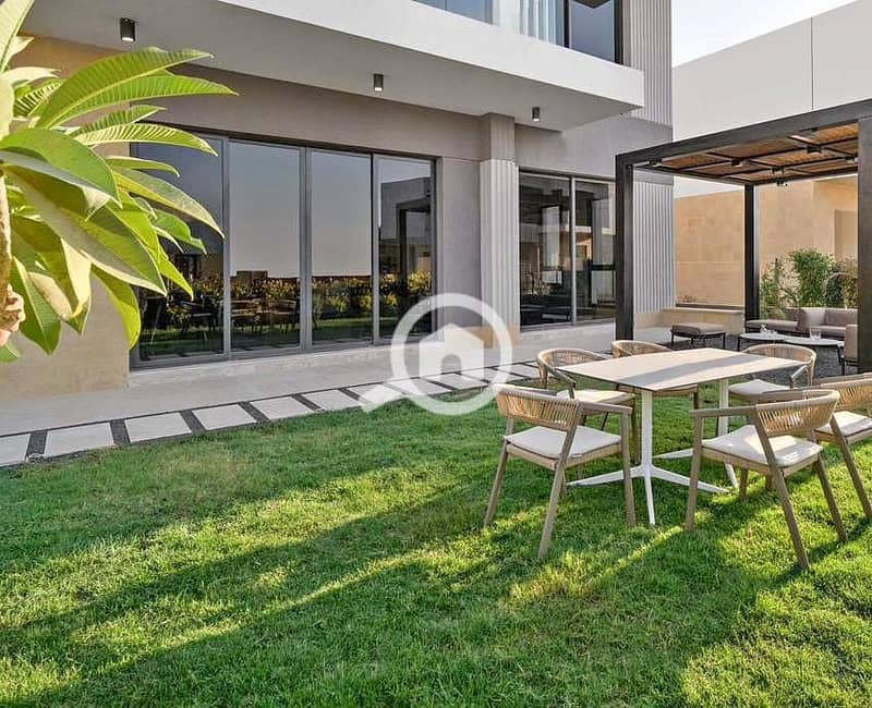 8 570079415_2107609943336058_2929423649341386743_n. jpg