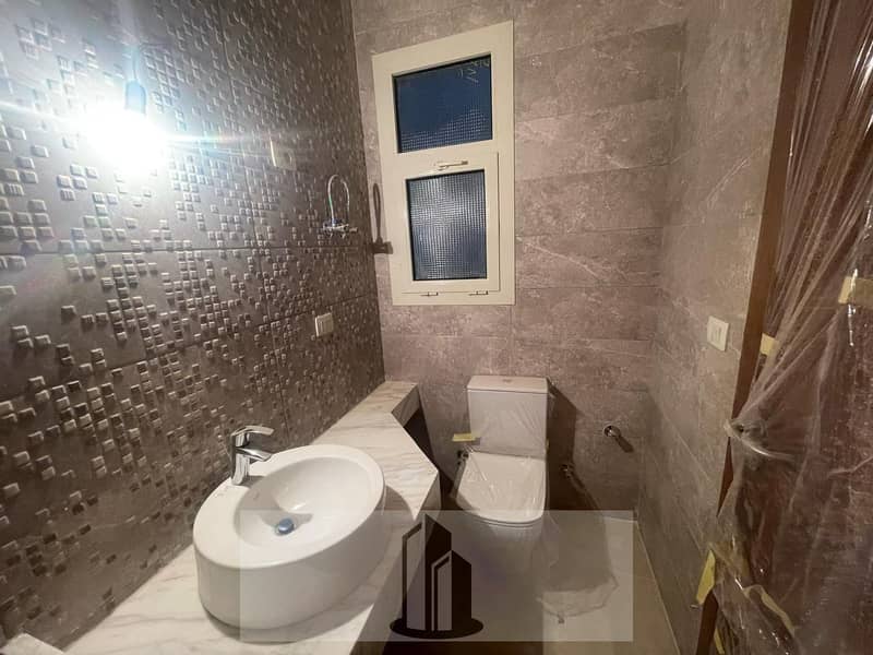 7 WhatsApp Image 2025-11-13 at 2.06. 34 PM (2). jpeg