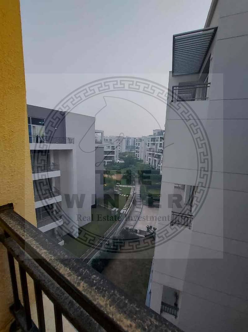 3 4aa28a40-3757-419d-a8da-4d6c7c8e64d0. jpg