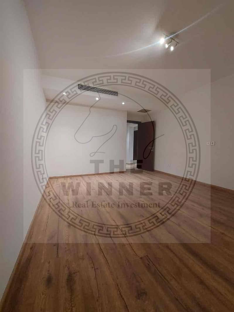 10 933bf7ee-2ac1-4439-bd61-62e1b93c56e7. jpg