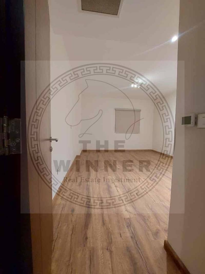 12 25468bbc-603b-499f-a3cb-ab92a87b8014. jpg