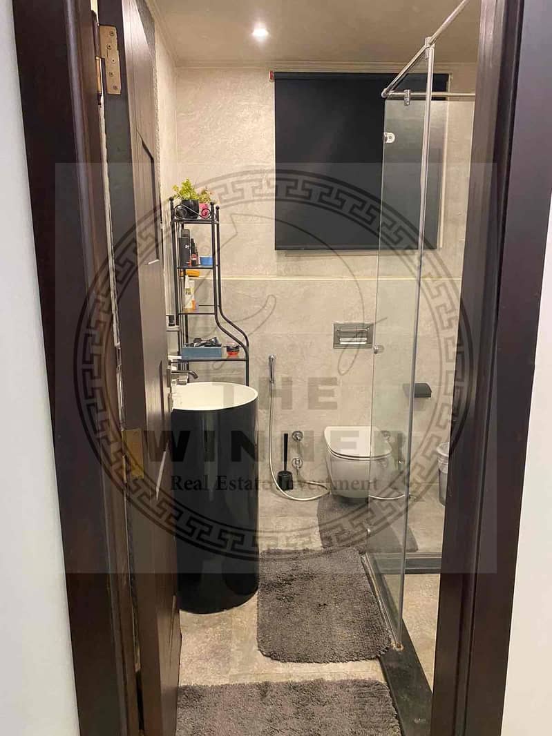 8 2e0a42be-2dd0-4eb9-9e71-3aa2ddda3801. jpg