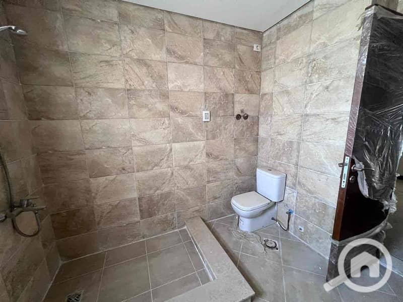 5 323fbbb4-dd96-40e6-92d8-3c4cc5f504f3. jpg