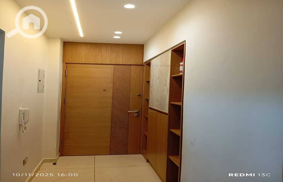 7 0498d95e-6e6e-4e54-b349-480063e879fd. jpg