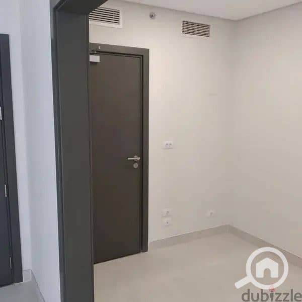 7 d4725a3f-64fb-427d-9c60-22e65aa6adc6. jpeg