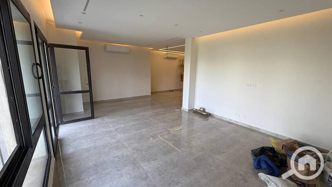 3 22b6f672-d7b7-462d-88a7-a7a037bf5465. jpeg