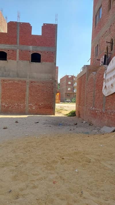 أرض سكنية  للبيع في حلوان، القاهرة - قطعة أرض فضاء صالحة للبناء الفوري للبيع بسعر ممتاز
