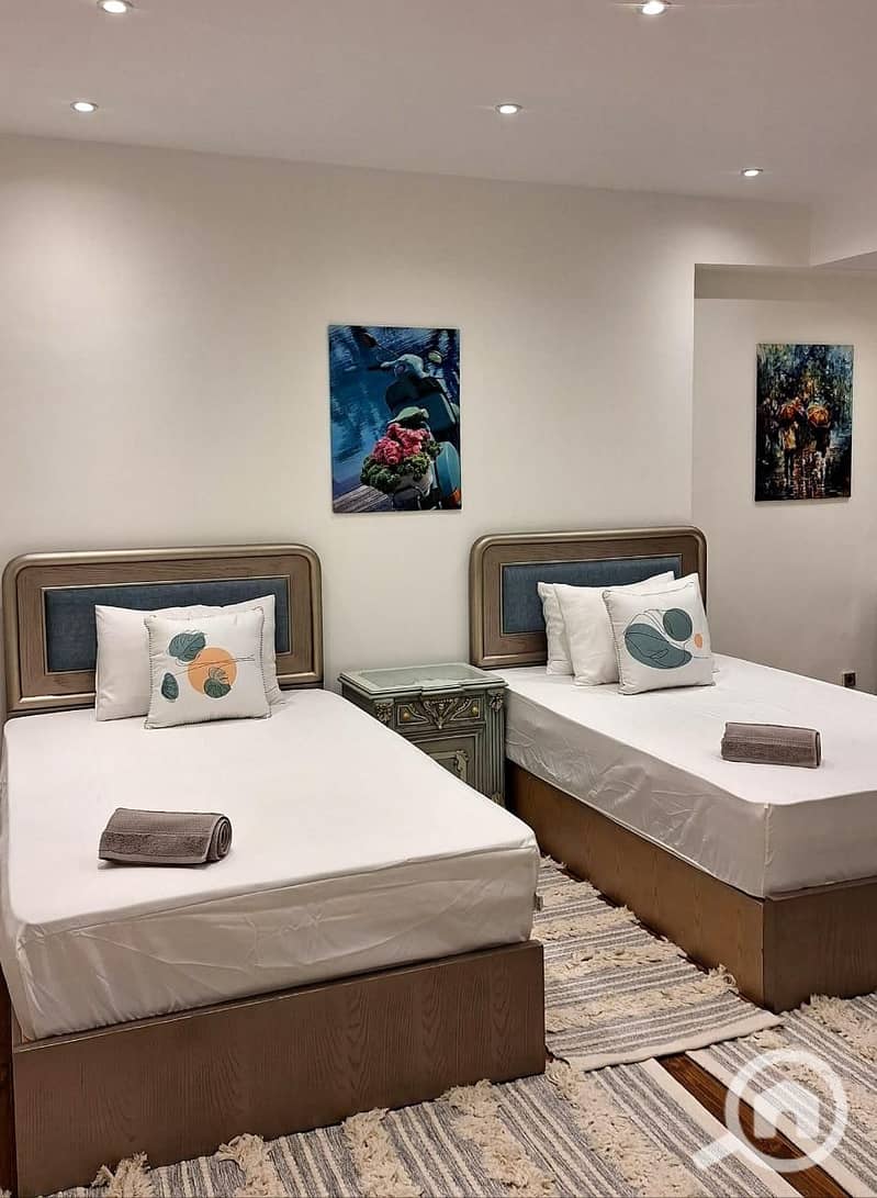 6 WhatsApp Image 2025-10-20 at 18.52. 33_cae43e08. jpg