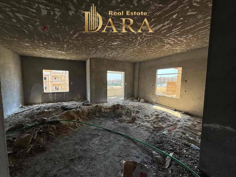 12 9353b790-e044-405a-a8a8-5de68d75ae14. jpg