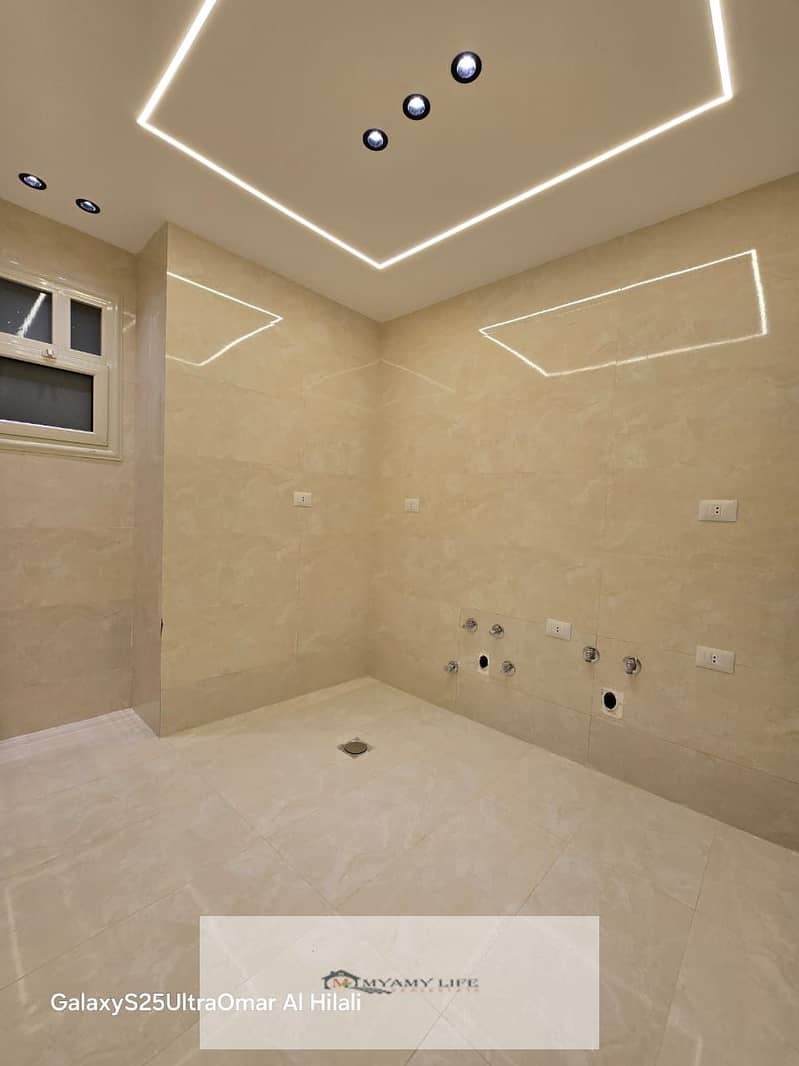 6 WhatsApp Image 2025-11-11 at 22.05. 08_de820527. jpg