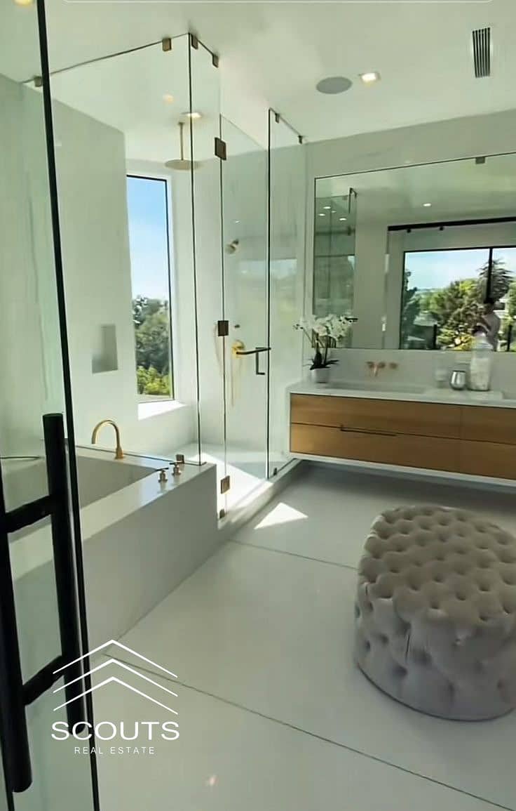 9 de08a141-a573-44c5-b09c-dc5c75f2bb2d. jpeg