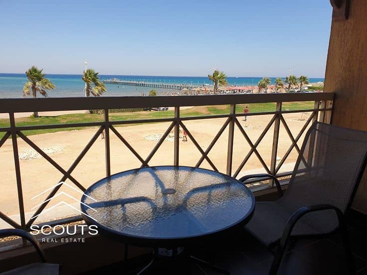 8 81563d0b-5aa6-49a4-b5ca-bc7b984eab50. jpeg