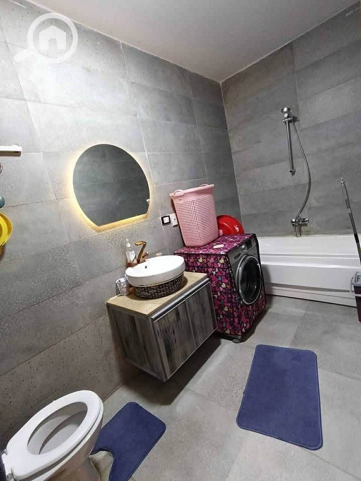 5 6af040bde31c464fa87f232c22a170d5. jpg