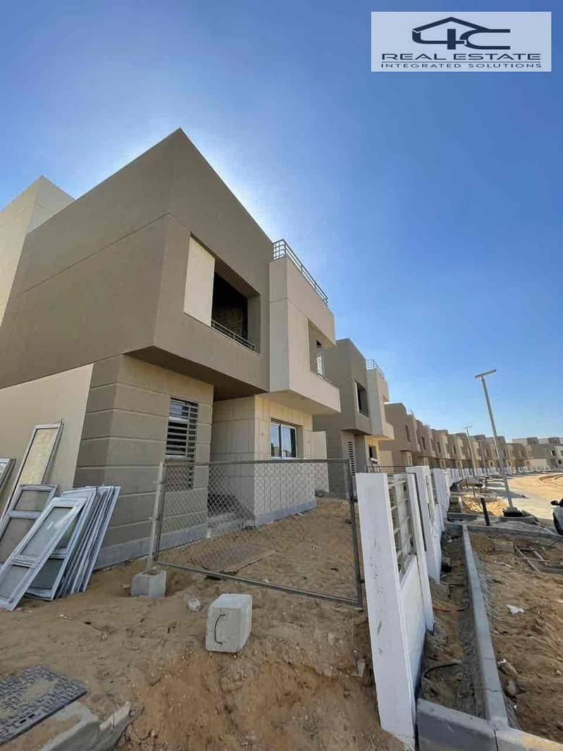 2 2e34e1ea-17d4-4aa7-81f9-06e1a0fc6146. jpg