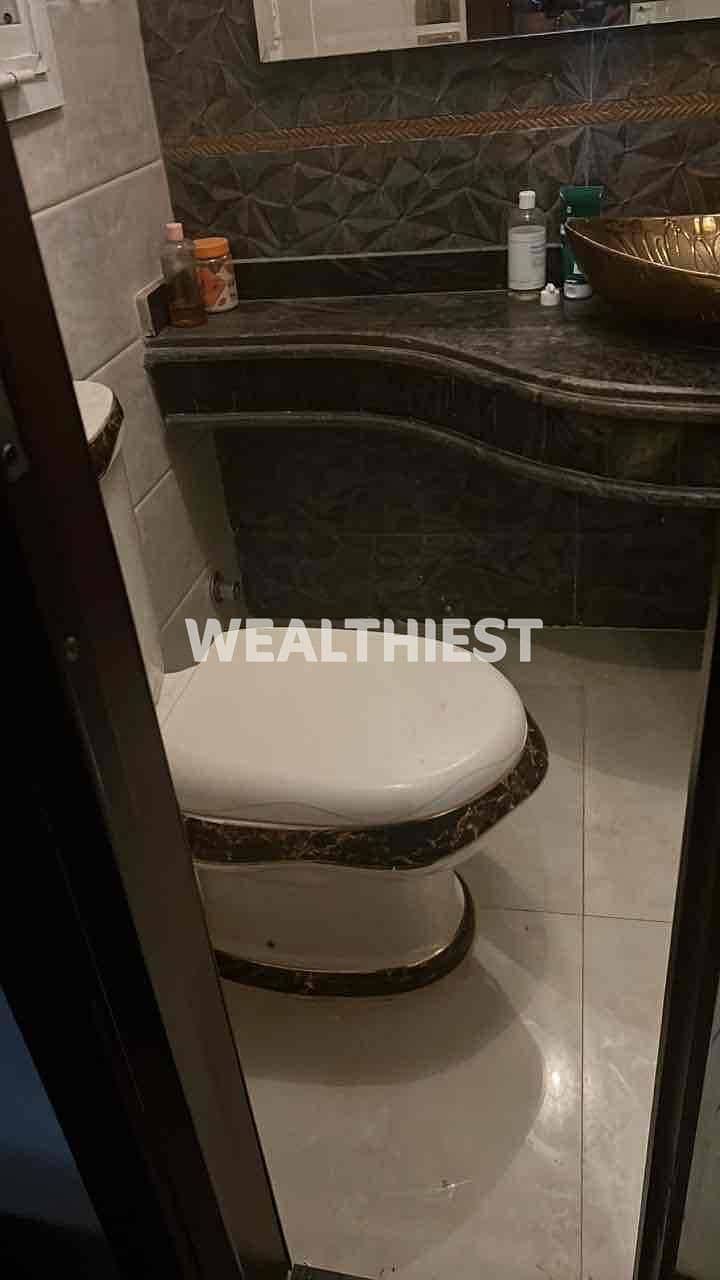 8 c99b56e6-c5ca-47db-9bd4-2c0163127f96. jpg