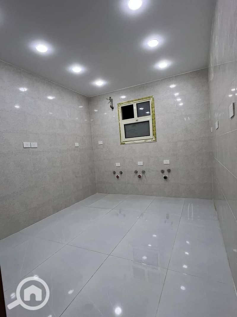 5 WhatsApp Image 2025-10-18 at 9.21. 12 PM. jpeg