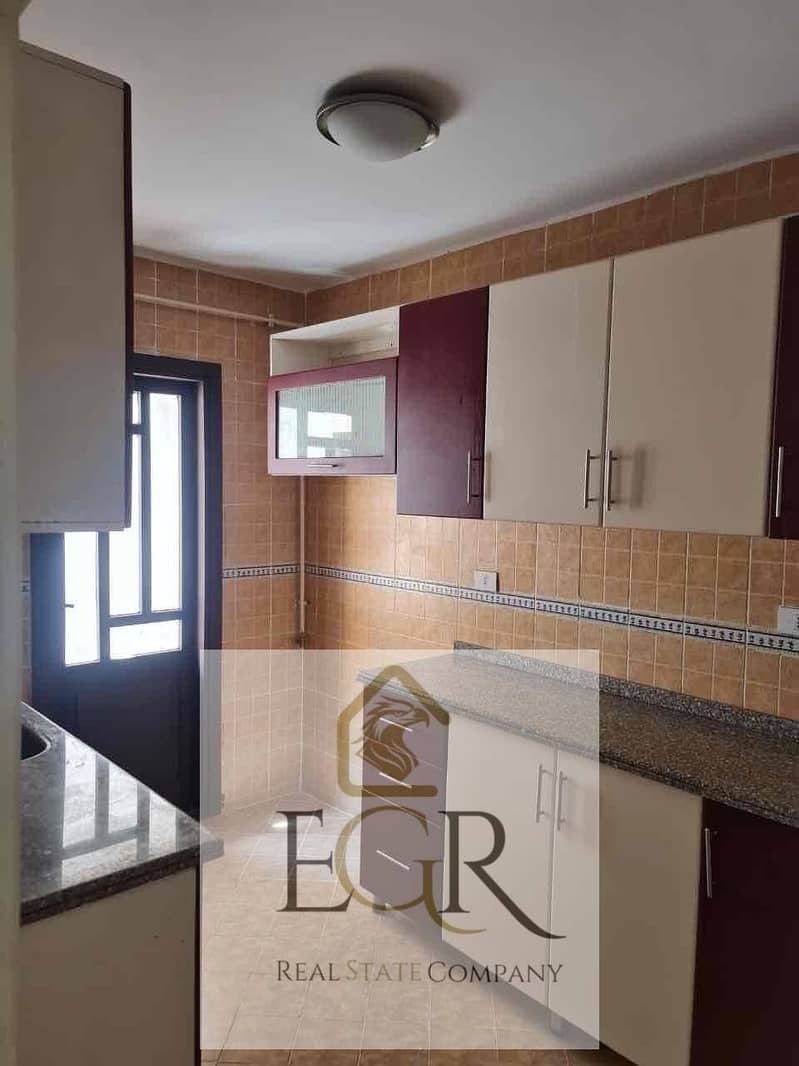 2 73802d3d-65b8-429c-a0d0-8449a8732439. jpg