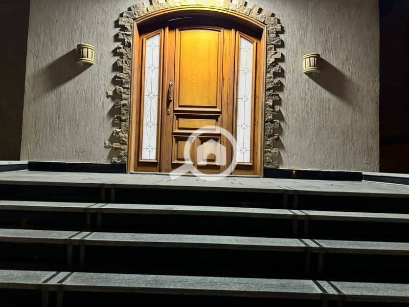 2 80bbbbc8-8bc1-463e-9e80-150c562741a2. jpg