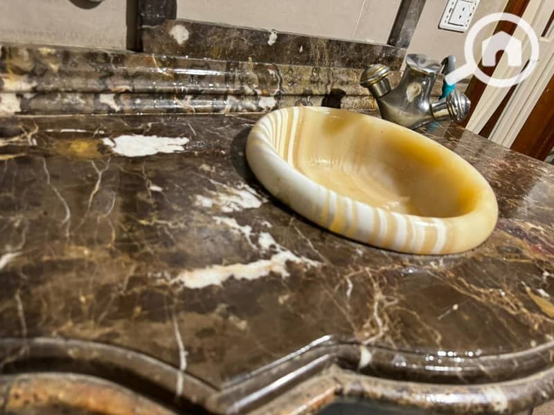 11 ece5e6a2-f91e-4361-b823-83dc1993dbb7. jpg