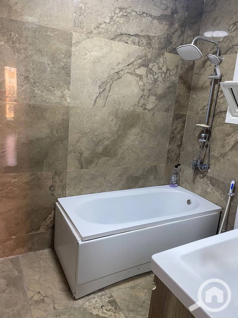 8 5947dd02-9d87-4064-8f22-6b2a7203fbf0. jpg