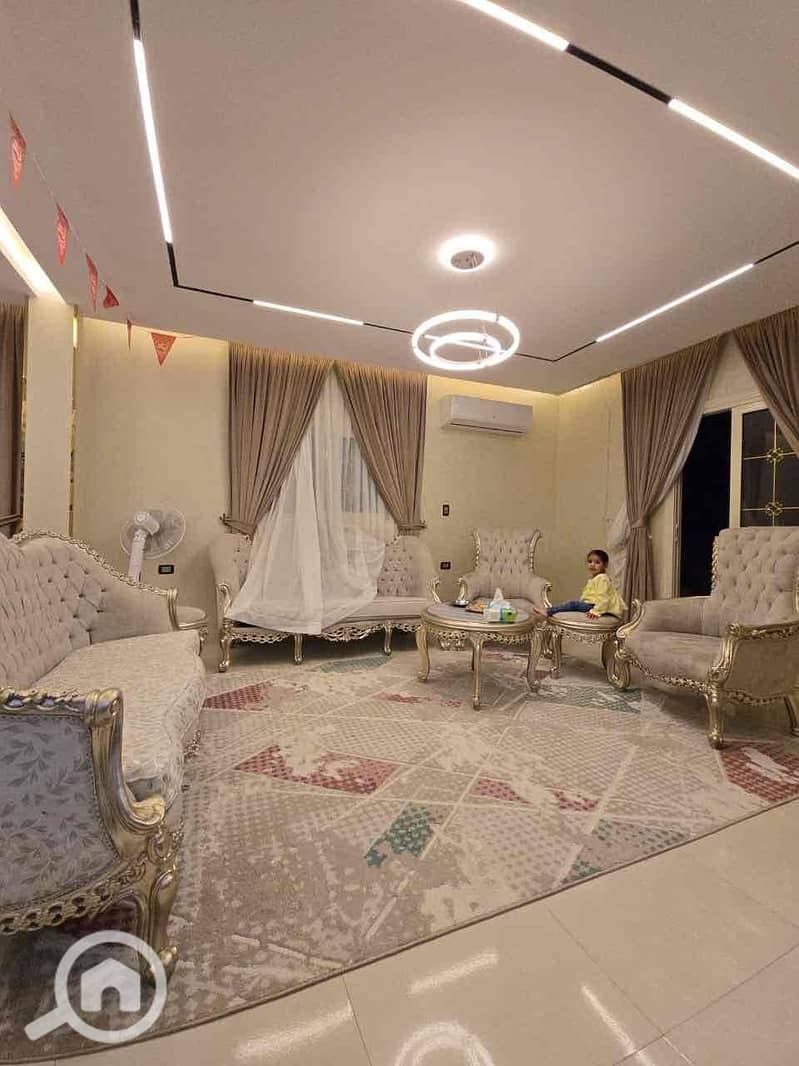 13 ee1f0113-14b1-4272-85b2-4cf39314215f. jpg