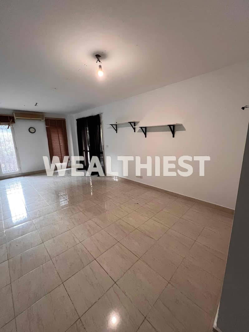 4 9c035763-f32b-42f4-829e-9da0ec31a5b4. jpg