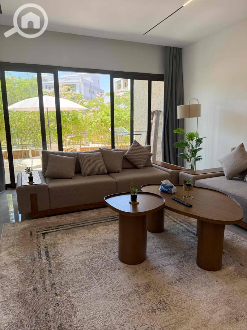 7 86f203d1-8a1e-433b-aa75-b2404ce085f8. jpg