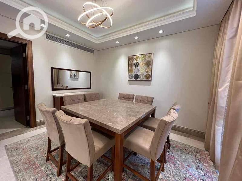 5 66d4e298-e6ba-4efc-986a-6ff361ecb77a. jpg