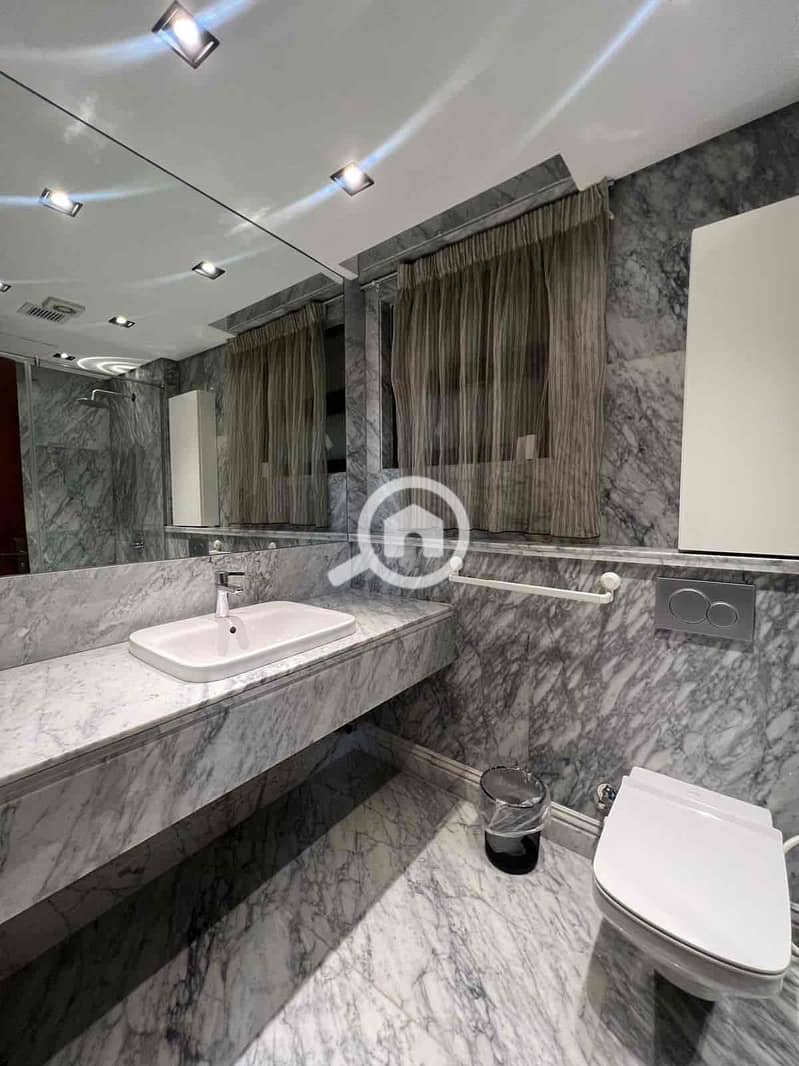 18 19dcb4ee-7e4e-46dc-ab02-8f37de5f46d2. jpg