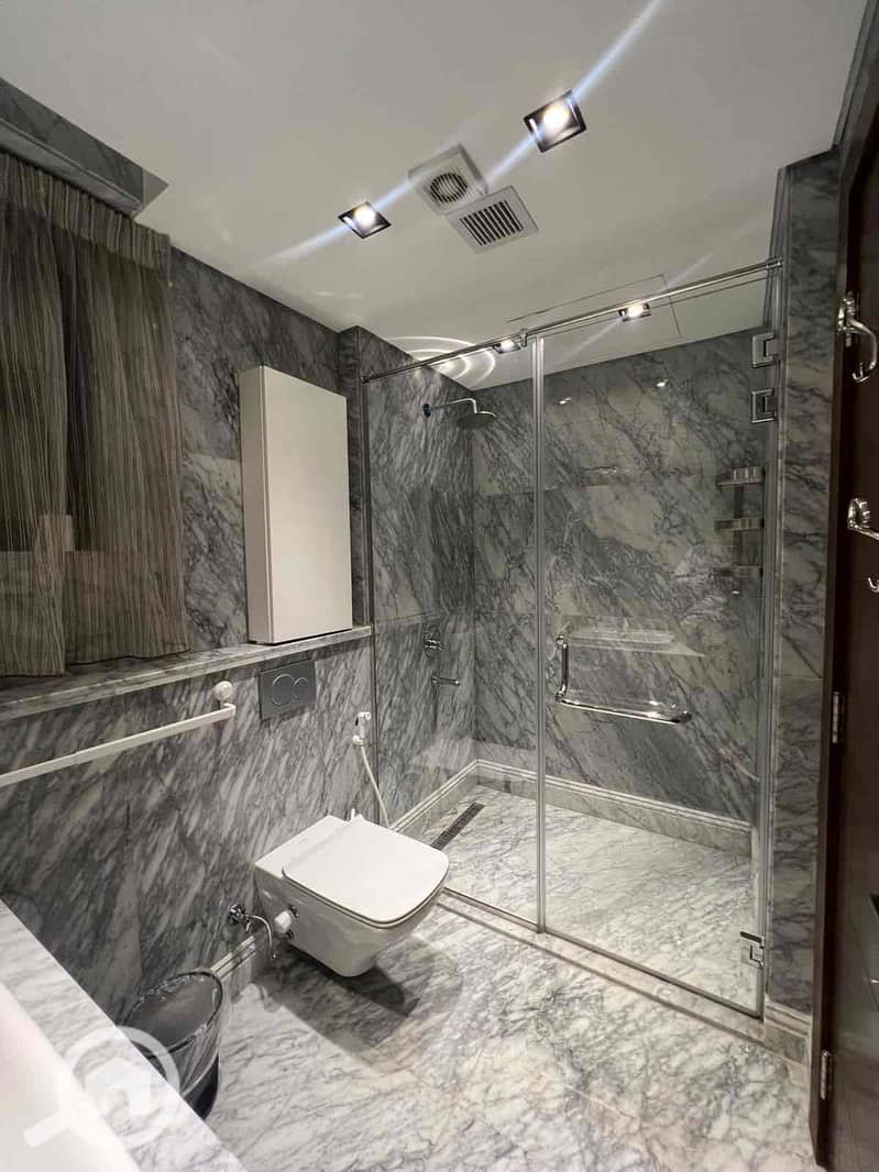 21 ab2ee736-a209-47c7-8e39-28225bc0504a. jpg