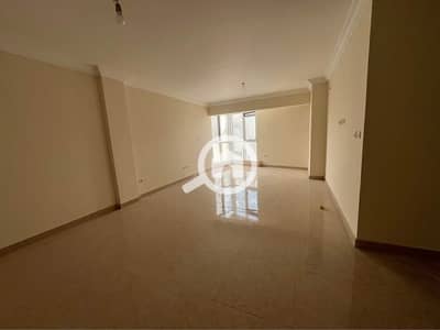 فلیٹ 4 غرف نوم للايجار في فلمنج، الإسكندرية - 578141749_1245055624343701_4865772663723758213_n. jpg