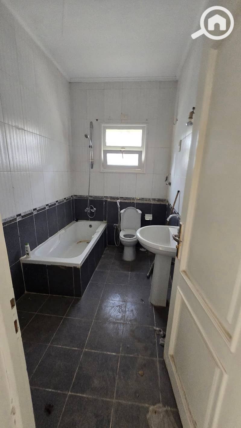 11 581447367_1275444447940578_1990897578082788410_n. jpg