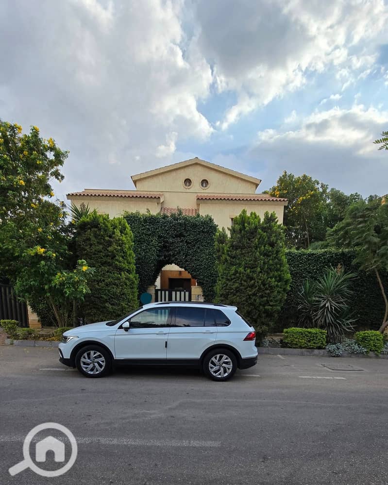 23 582692093_1275442257940797_4693738176876878365_n. jpg