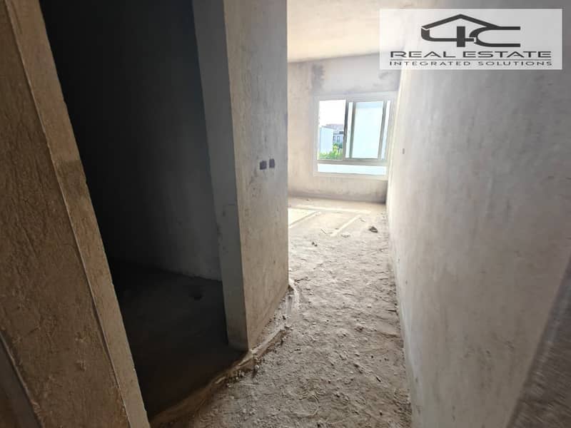 8 WhatsApp Image 2025-11-13 at 3.33. 04 PM (1). jpeg