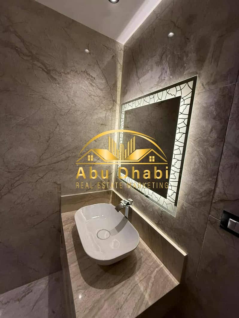 8 302ace7d-7acf-4182-a65a-420dbe8a2c28. jpg