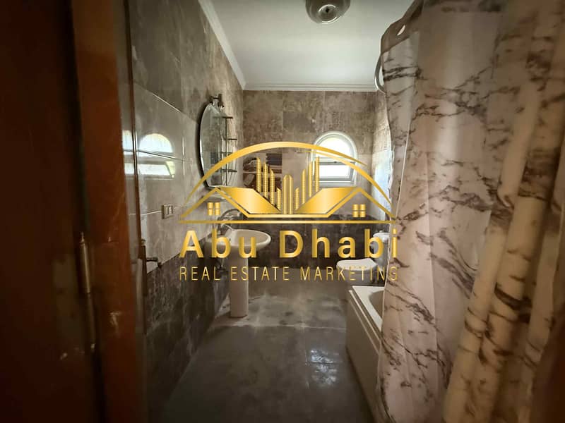 2 1aee4a8b-05dd-4d95-aa44-458e49cbb542. jpg