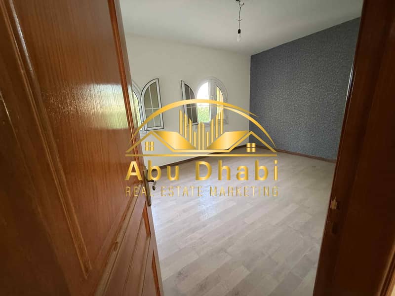 6 8837cc9b-3e12-46af-be27-e63bc3f45a95. jpg