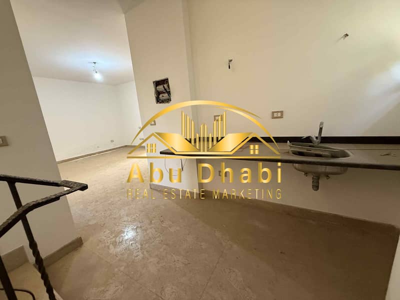 8 eceeb4fb-d607-489c-a75f-1c0633bfdb3d. jpg